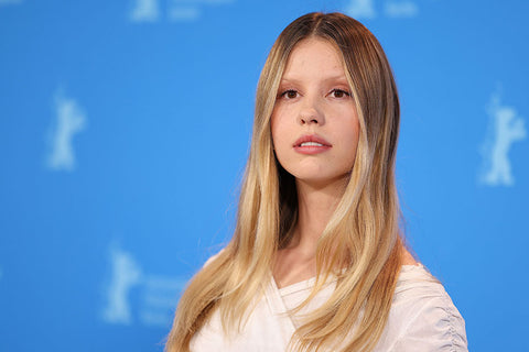 Poster Mia Goth - Famosos