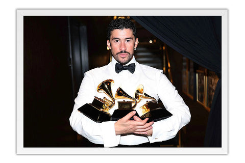 Poster Bad Bunny Grammy - Artistas Pop - Moldura branca