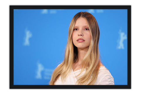 Poster Mia Goth - Famosos