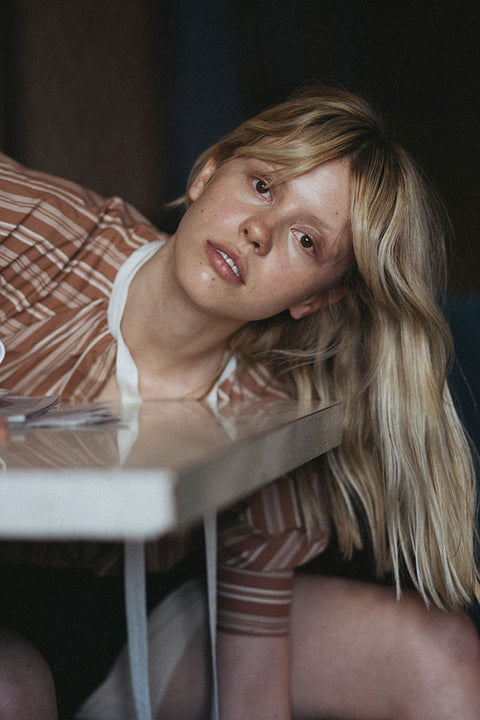 Poster Mia Goth - Atriz