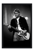 Poster Kurt Cobain - Nirvana - Fotografia em Preto e Branco - Bandas de Rock - Moldura preta