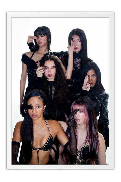 Poster KATSEYE - K-Pop - Artistas Pop - Moldura branca