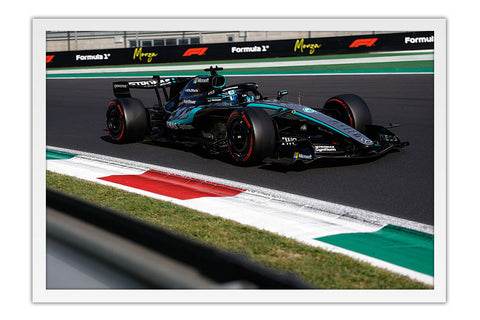 Poster George Russell Mercedes - Fórmula 1 - Moldura branca