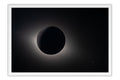 Poster Missão Artemis II - Eclipse - Universo - Moldura branca
