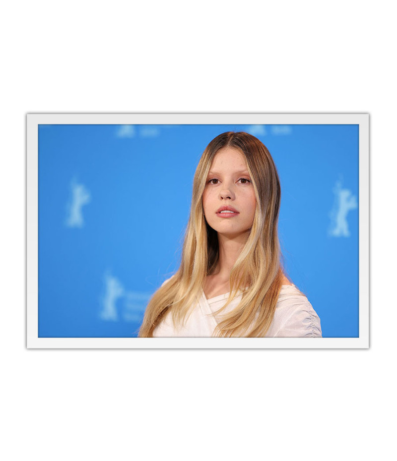 Poster Mia Goth - Famosos